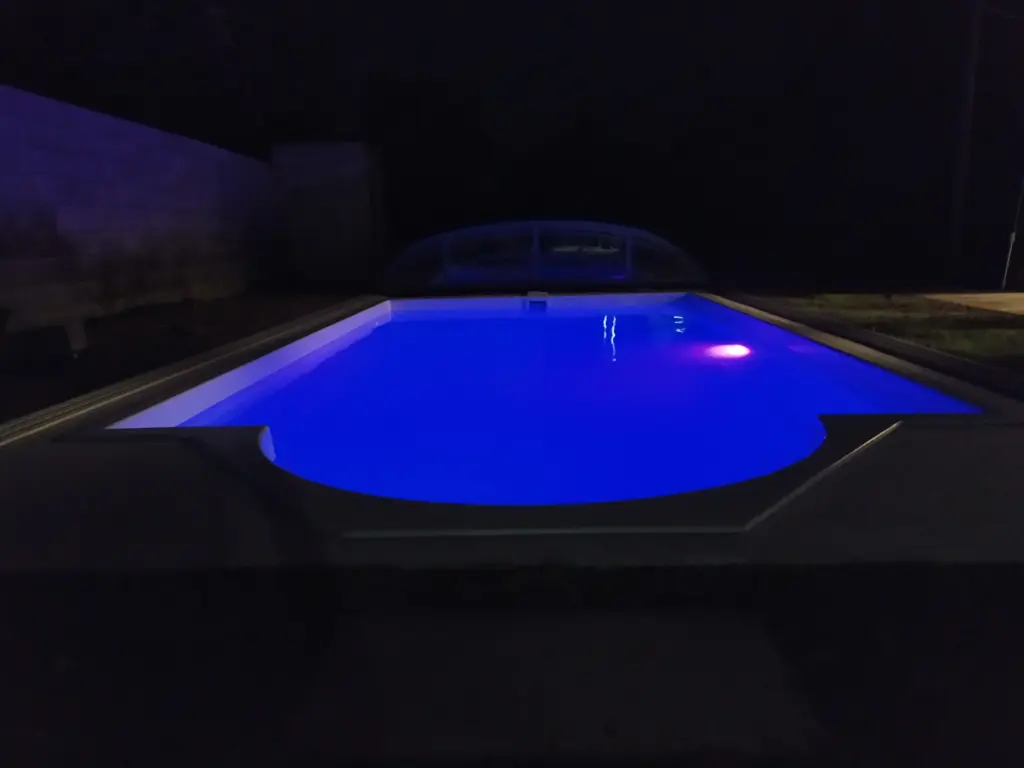 Led světlo do bazénu