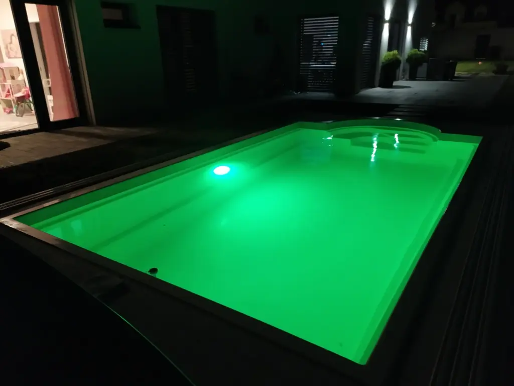 Led světlo do bazénu
