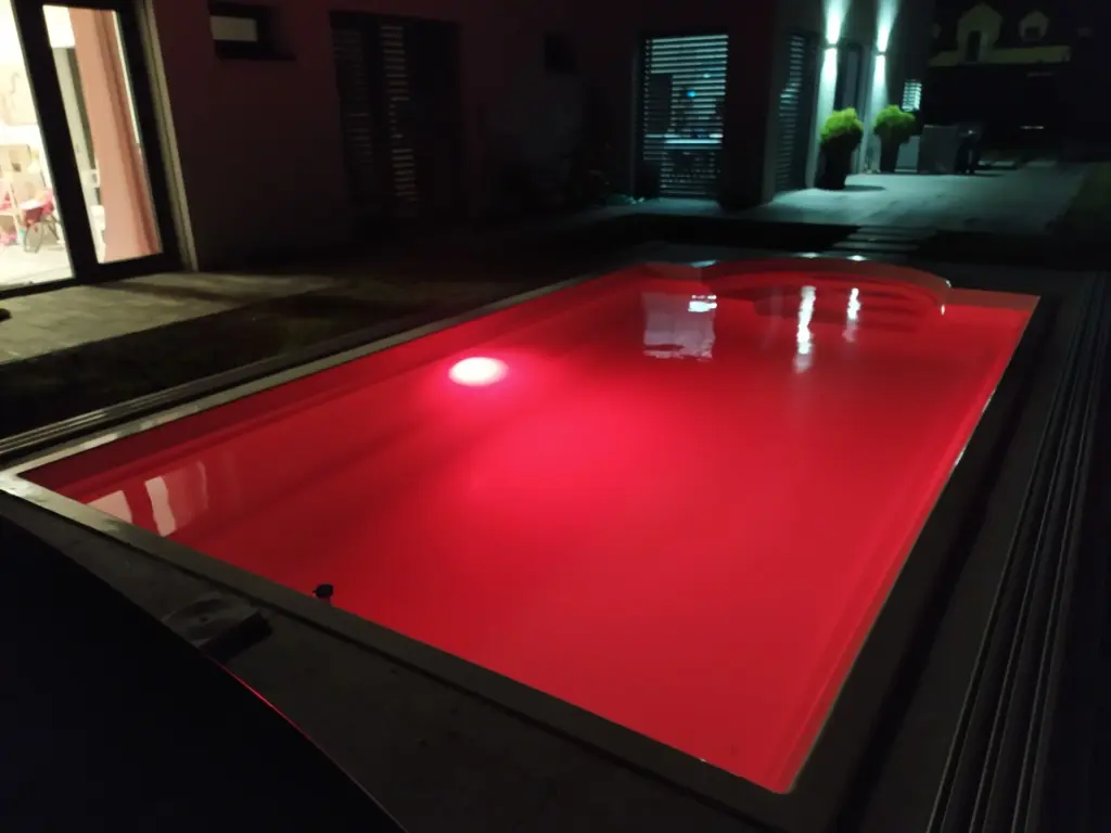 Led světlo do bazénu